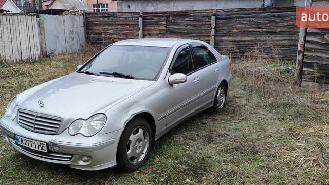 Сірий Мерседес Ц-Клас, об'ємом двигуна 1.8 л та пробігом 203 тис. км за 7200 $, фото 1 на Automoto.ua