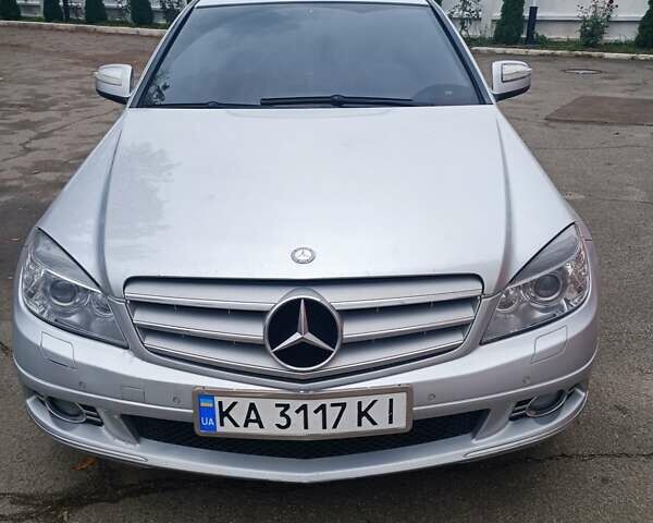 Сірий Мерседес Ц-Клас, об'ємом двигуна 1.8 л та пробігом 296 тис. км за 8400 $, фото 1 на Automoto.ua