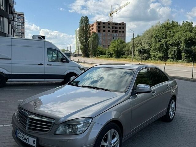 Сірий Мерседес Ц-Клас, об'ємом двигуна 2.8 л та пробігом 197 тис. км за 7199 $, фото 1 на Automoto.ua