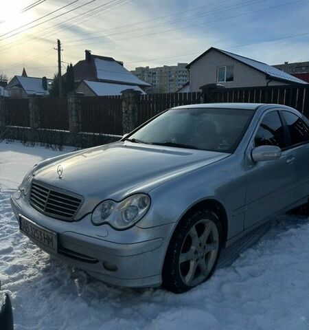 Серый Мерседес Ц-Класс, объемом двигателя 1.8 л и пробегом 440 тыс. км за 3250 $, фото 1 на Automoto.ua