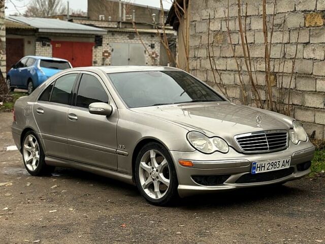 Сірий Мерседес Ц-Клас, об'ємом двигуна 3 л та пробігом 180 тис. км за 8000 $, фото 1 на Automoto.ua