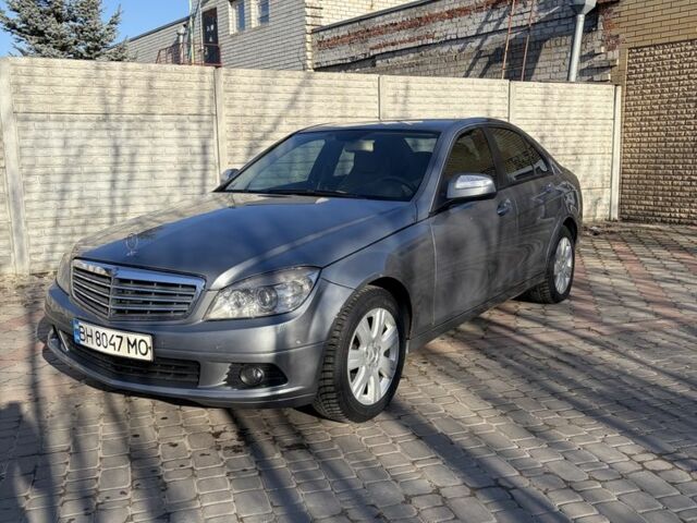 Серый Мерседес Ц-Класс, объемом двигателя 1.8 л и пробегом 260 тыс. км за 6950 $, фото 1 на Automoto.ua