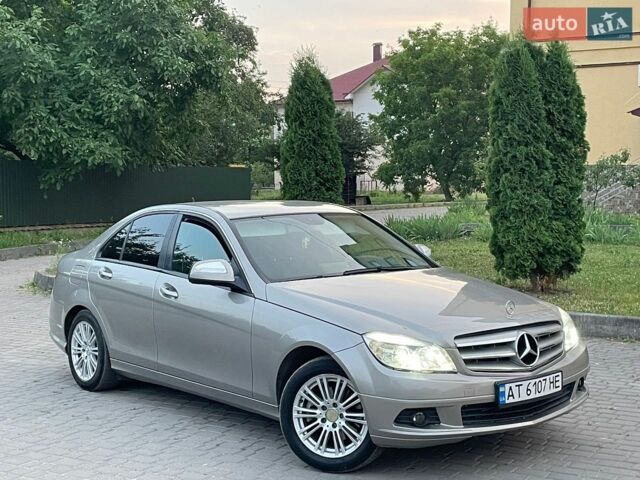 Сірий Мерседес Ц-Клас, об'ємом двигуна 1.8 л та пробігом 330 тис. км за 7190 $, фото 1 на Automoto.ua