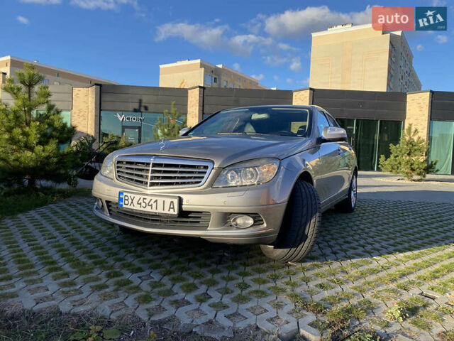 Серый Мерседес Ц-Класс, объемом двигателя 2.8 л и пробегом 196 тыс. км за 8650 $, фото 1 на Automoto.ua