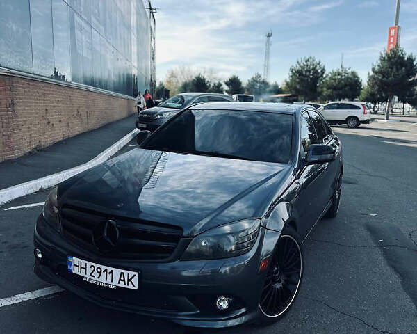 Сірий Мерседес Ц-Клас, об'ємом двигуна 3 л та пробігом 198 тис. км за 8499 $, фото 1 на Automoto.ua