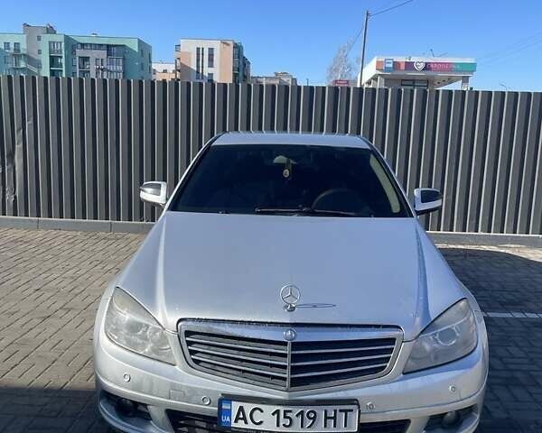 Сірий Мерседес Ц-Клас, об'ємом двигуна 1.8 л та пробігом 245 тис. км за 9000 $, фото 1 на Automoto.ua