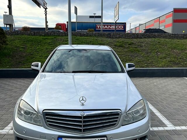 Сірий Мерседес Ц-Клас, об'ємом двигуна 1.8 л та пробігом 247 тис. км за 7900 $, фото 1 на Automoto.ua
