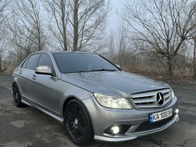 Сірий Мерседес Ц-Клас, об'ємом двигуна 3 л та пробігом 230 тис. км за 9000 $, фото 1 на Automoto.ua