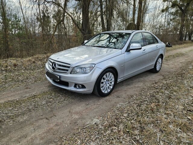Сірий Мерседес Ц-Клас, об'ємом двигуна 2.2 л та пробігом 380 тис. км за 3850 $, фото 1 на Automoto.ua