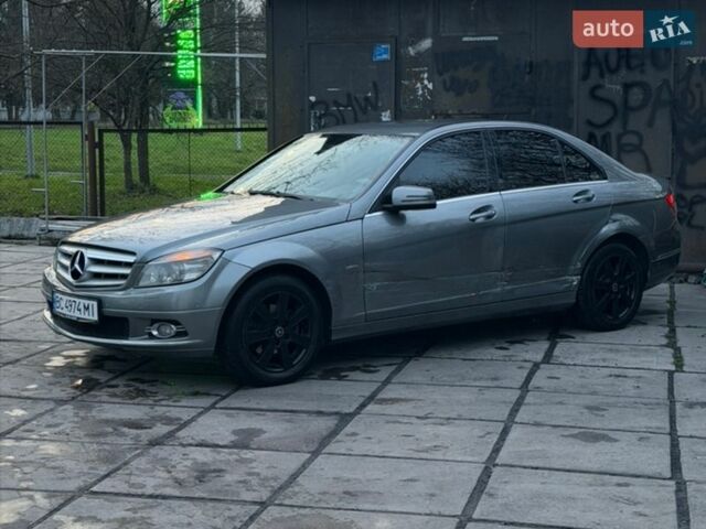 Сірий Мерседес Ц-Клас, об'ємом двигуна 2.2 л та пробігом 292 тис. км за 5990 $, фото 1 на Automoto.ua