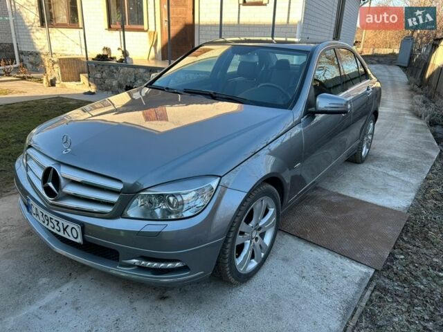 Серый Мерседес Ц-Класс, объемом двигателя 1.8 л и пробегом 235 тыс. км за 9550 $, фото 1 на Automoto.ua