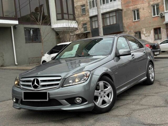 Серый Мерседес Ц-Класс, объемом двигателя 1.8 л и пробегом 217 тыс. км за 7200 $, фото 1 на Automoto.ua