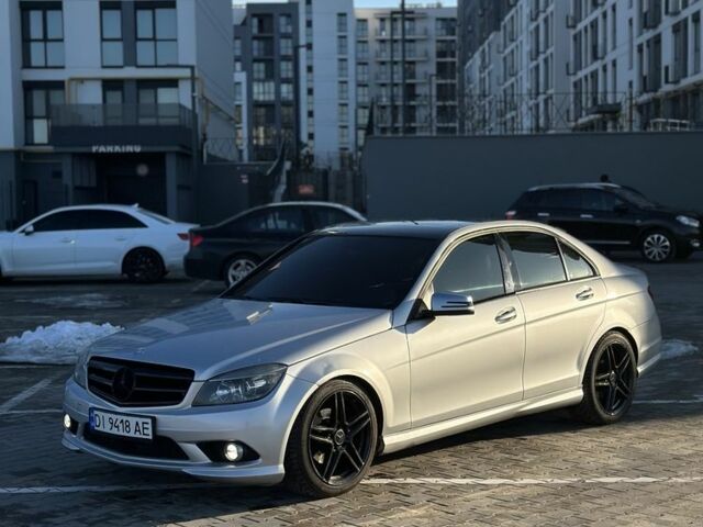 Серый Мерседес Ц-Класс, объемом двигателя 3 л и пробегом 230 тыс. км за 10200 $, фото 1 на Automoto.ua