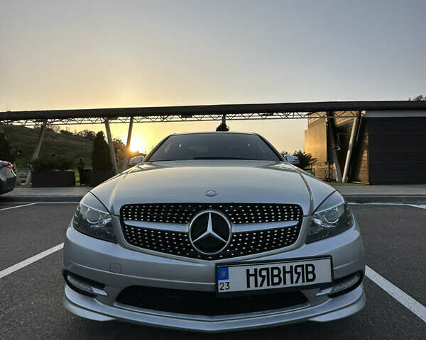 Сірий Мерседес Ц-Клас, об'ємом двигуна 3 л та пробігом 99 тис. км за 12450 $, фото 1 на Automoto.ua