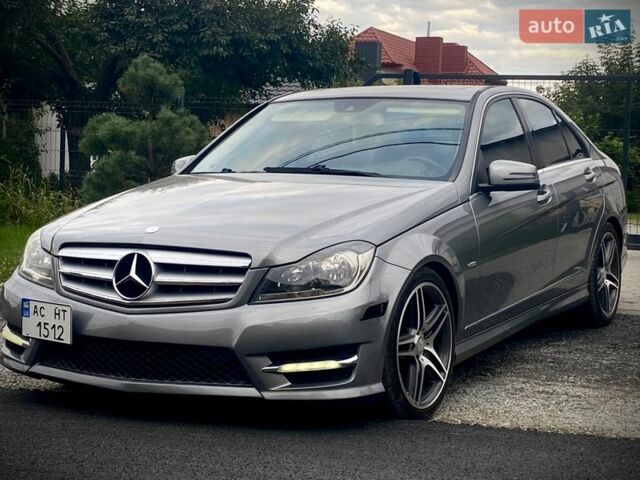Сірий Мерседес Ц-Клас, об'ємом двигуна 1.8 л та пробігом 178 тис. км за 12400 $, фото 1 на Automoto.ua