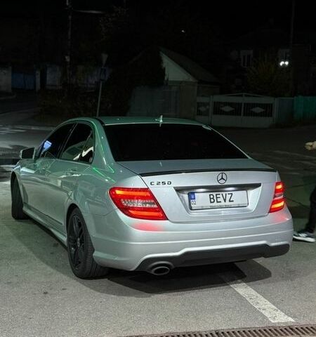 Серый Мерседес Ц-Класс, объемом двигателя 1.8 л и пробегом 209 тыс. км за 11700 $, фото 1 на Automoto.ua