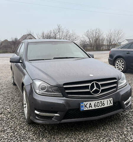 Серый Мерседес Ц-Класс, объемом двигателя 1.8 л и пробегом 190 тыс. км за 10500 $, фото 1 на Automoto.ua