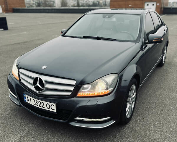Сірий Мерседес Ц-Клас, об'ємом двигуна 1.8 л та пробігом 201 тис. км за 10000 $, фото 1 на Automoto.ua