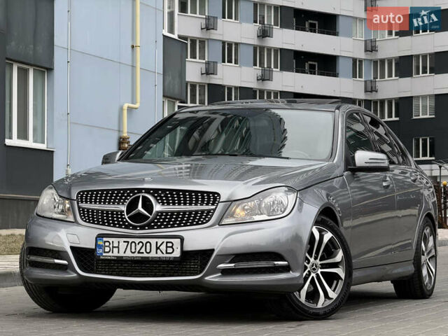 Серый Мерседес Ц-Класс, объемом двигателя 1.8 л и пробегом 163 тыс. км за 13300 $, фото 1 на Automoto.ua