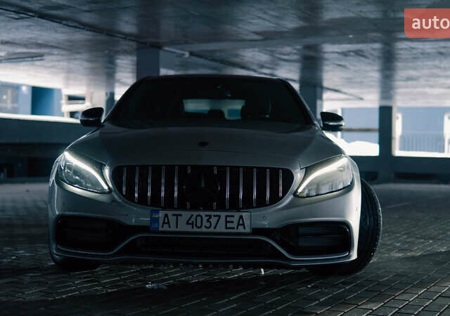 Сірий Мерседес Ц-Клас, об'ємом двигуна 3 л та пробігом 133 тис. км за 21000 $, фото 1 на Automoto.ua