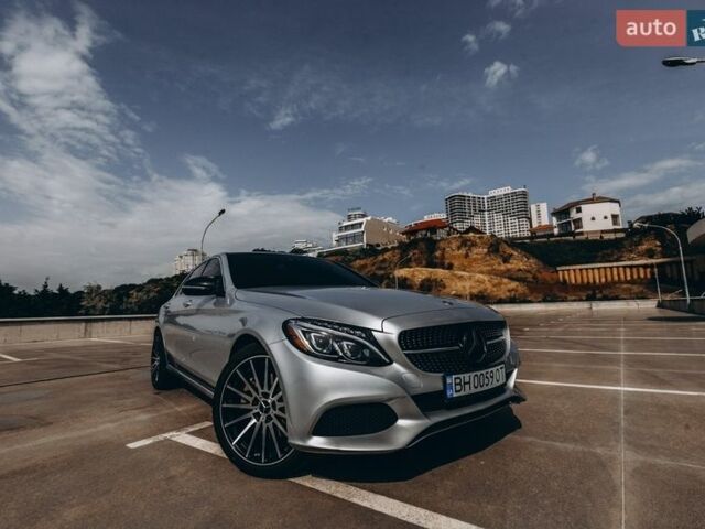 Серый Мерседес Ц-Класс, объемом двигателя 2 л и пробегом 150 тыс. км за 24000 $, фото 1 на Automoto.ua