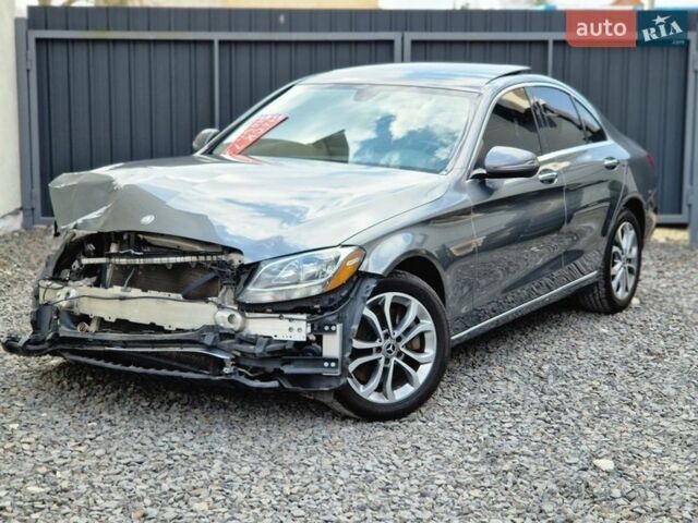 Серый Мерседес Ц-Класс, объемом двигателя 1.99 л и пробегом 143 тыс. км за 11900 $, фото 1 на Automoto.ua
