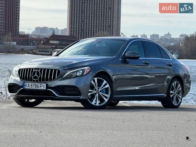 Сірий Мерседес Ц-Клас, об'ємом двигуна 1.99 л та пробігом 160 тис. км за 28500 $, фото 1 на Automoto.ua
