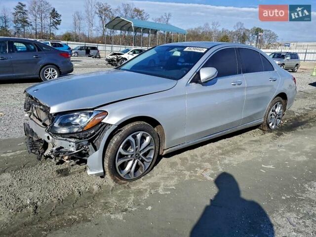 Сірий Мерседес Ц-Клас, об'ємом двигуна 2 л та пробігом 69 тис. км за 3500 $, фото 1 на Automoto.ua