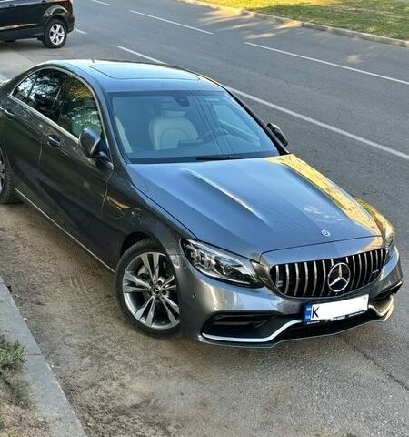 Серый Мерседес Ц-Класс, объемом двигателя 1.99 л и пробегом 110 тыс. км за 17900 $, фото 1 на Automoto.ua