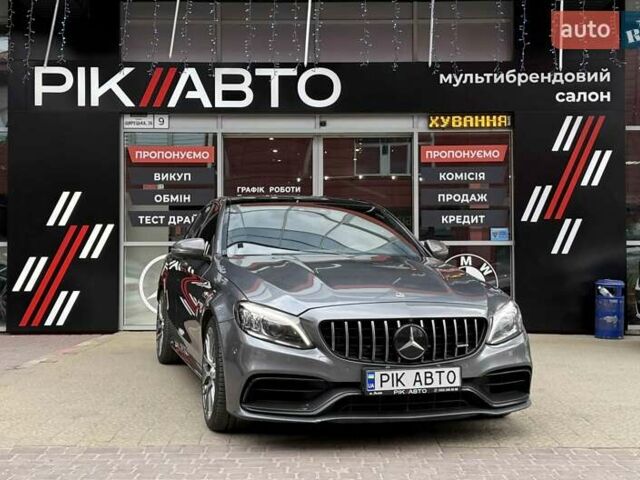 Серый Мерседес Ц-Класс, объемом двигателя 3.98 л и пробегом 95 тыс. км за 45400 $, фото 1 на Automoto.ua