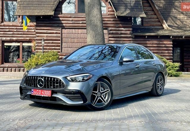 Серый Мерседес Ц-Класс, объемом двигателя 2 л и пробегом 13 тыс. км за 54999 $, фото 1 на Automoto.ua