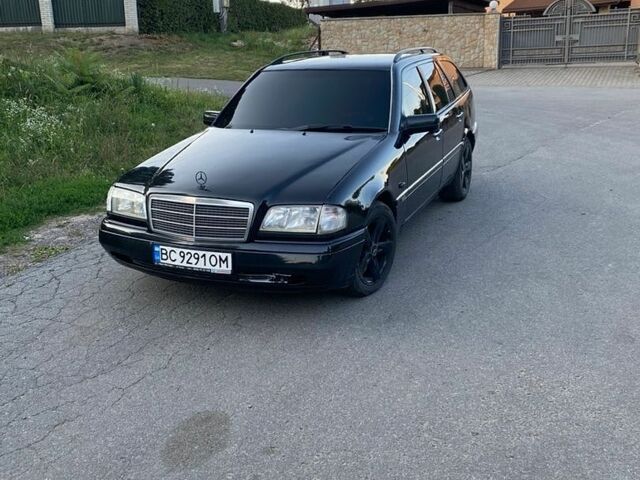 Сірий Мерседес Ц-Клас, об'ємом двигуна 1.8 л та пробігом 315 тис. км за 3000 $, фото 1 на Automoto.ua