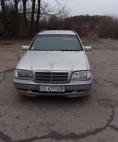 Сірий Мерседес Ц-Клас, об'ємом двигуна 2.15 л та пробігом 390 тис. км за 2800 $, фото 1 на Automoto.ua