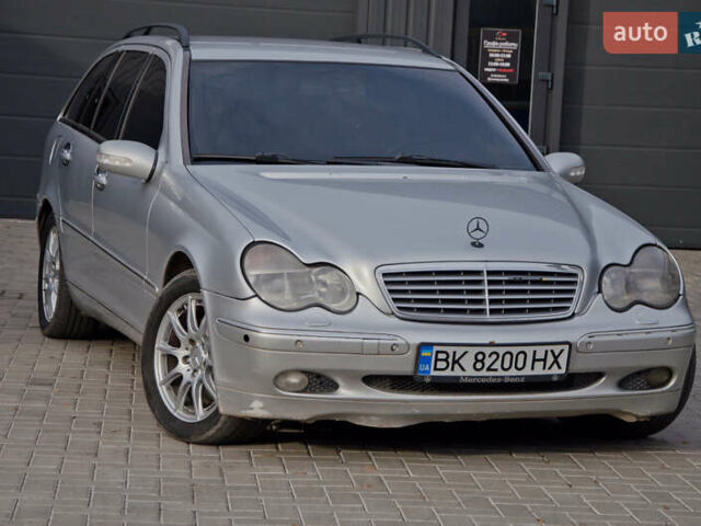 Сірий Мерседес Ц-Клас, об'ємом двигуна 2.7 л та пробігом 446 тис. км за 4900 $, фото 1 на Automoto.ua