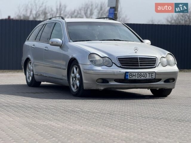 Серый Мерседес Ц-Класс, объемом двигателя 2.69 л и пробегом 380 тыс. км за 3200 $, фото 1 на Automoto.ua