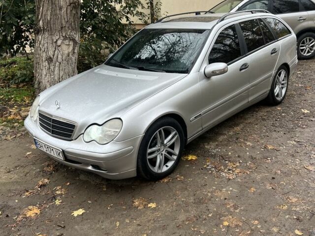 Сірий Мерседес Ц-Клас, об'ємом двигуна 2.1 л та пробігом 349 тис. км за 4500 $, фото 1 на Automoto.ua