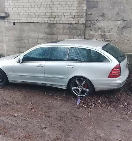 Сірий Мерседес Ц-Клас, об'ємом двигуна 2.7 л та пробігом 510 тис. км за 2100 $, фото 1 на Automoto.ua