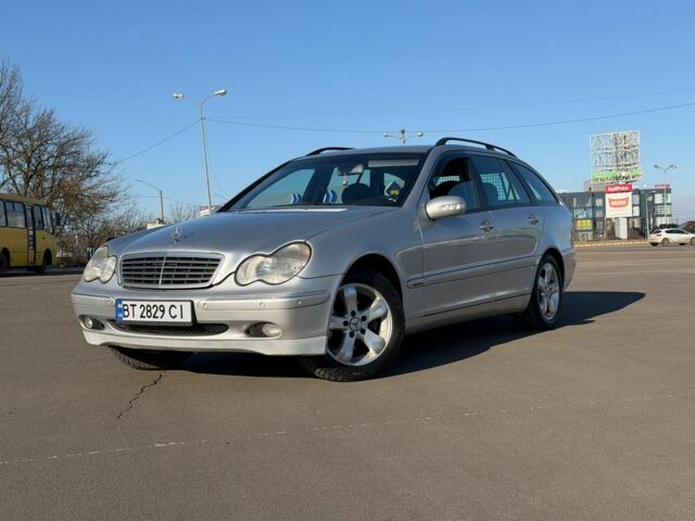 Сірий Мерседес Ц-Клас, об'ємом двигуна 2.1 л та пробігом 230 тис. км за 3999 $, фото 1 на Automoto.ua