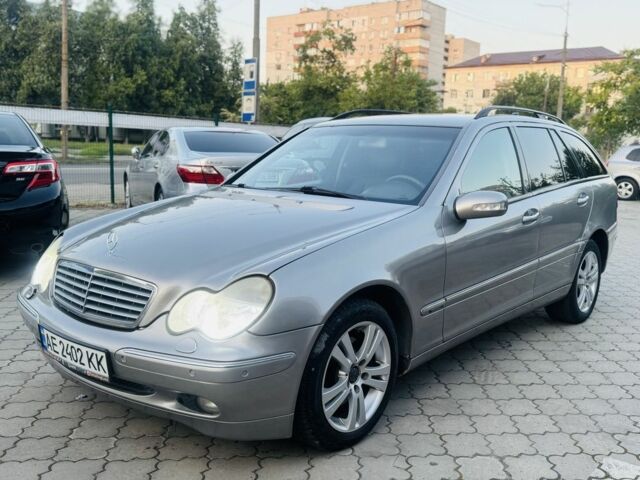 Сірий Мерседес Ц-Клас, об'ємом двигуна 2.7 л та пробігом 250 тис. км за 4310 $, фото 1 на Automoto.ua