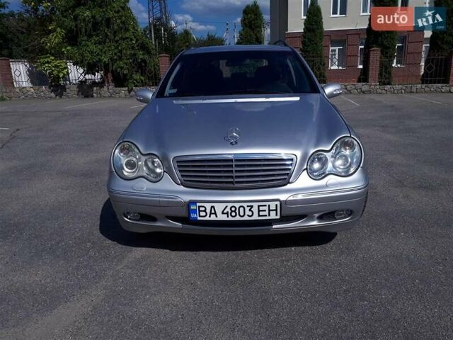 Сірий Мерседес Ц-Клас, об'ємом двигуна 1.8 л та пробігом 302 тис. км за 6699 $, фото 1 на Automoto.ua