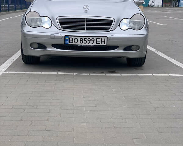 Сірий Мерседес Ц-Клас, об'ємом двигуна 1.8 л та пробігом 208 тис. км за 4000 $, фото 1 на Automoto.ua