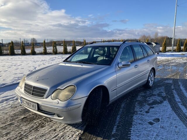 Серый Мерседес Ц-Класс, объемом двигателя 2.7 л и пробегом 317 тыс. км за 5300 $, фото 1 на Automoto.ua