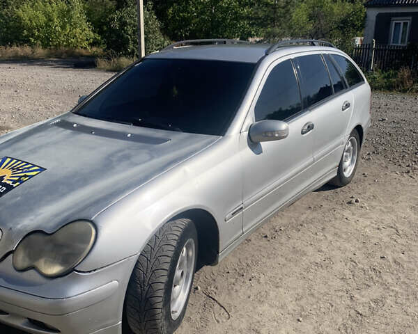 Сірий Мерседес Ц-Клас, об'ємом двигуна 0 л та пробігом 300 тис. км за 3450 $, фото 1 на Automoto.ua
