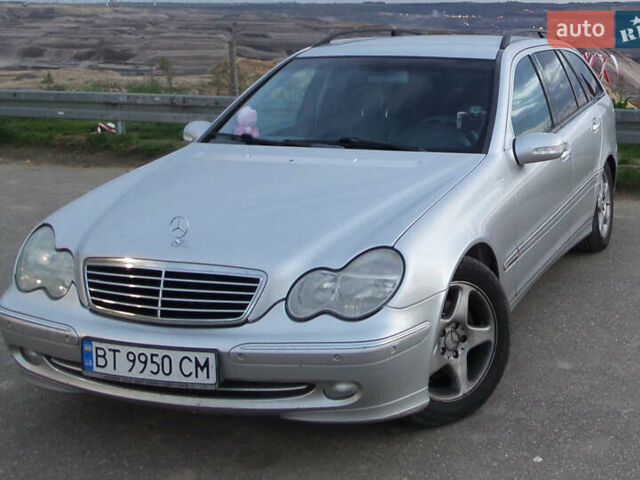 Сірий Мерседес Ц-Клас, об'ємом двигуна 2.15 л та пробігом 320 тис. км за 5996 $, фото 1 на Automoto.ua