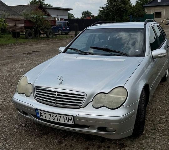 Сірий Мерседес Ц-Клас, об'ємом двигуна 2.15 л та пробігом 498 тис. км за 3800 $, фото 1 на Automoto.ua