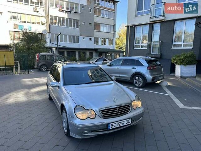 Мерседес Ц-Класс 2003 в Косове на Automoto.ua Серый Мерседес Ц-Класс, объемом двигателя 2.7 л и пробегом 400 тыс. км за 4999 $, фото 1 на Automoto.ua