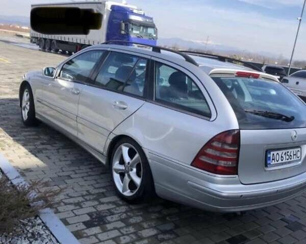 Серый Мерседес Ц-Класс, объемом двигателя 2.2 л и пробегом 340 тыс. км за 5700 $, фото 1 на Automoto.ua