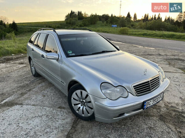 Серый Мерседес Ц-Класс, объемом двигателя 1.8 л и пробегом 308 тыс. км за 3850 $, фото 1 на Automoto.ua