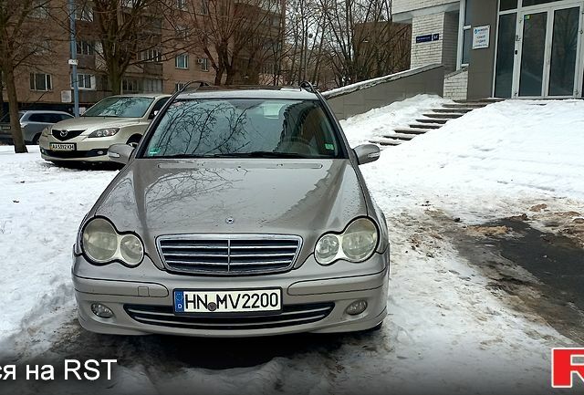 Сірий Мерседес Ц-Клас, об'ємом двигуна 2.2 л та пробігом 450 тис. км за 2400 $, фото 1 на Automoto.ua