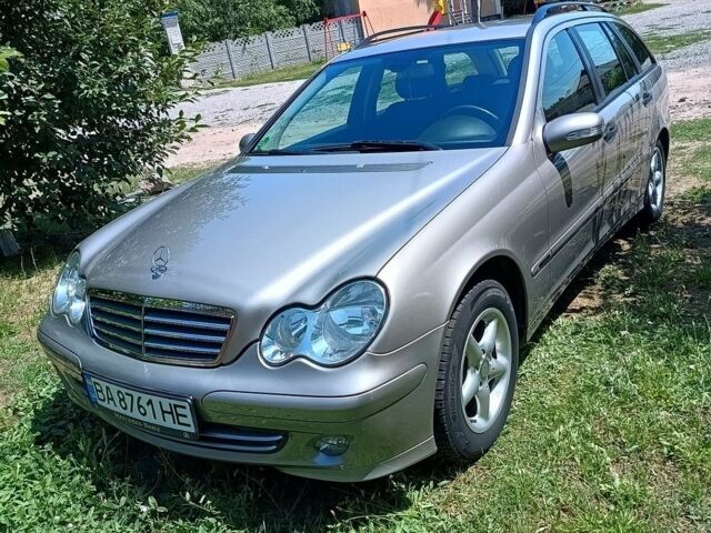 Сірий Мерседес Ц-Клас, об'ємом двигуна 1.8 л та пробігом 199 тис. км за 8000 $, фото 1 на Automoto.ua
